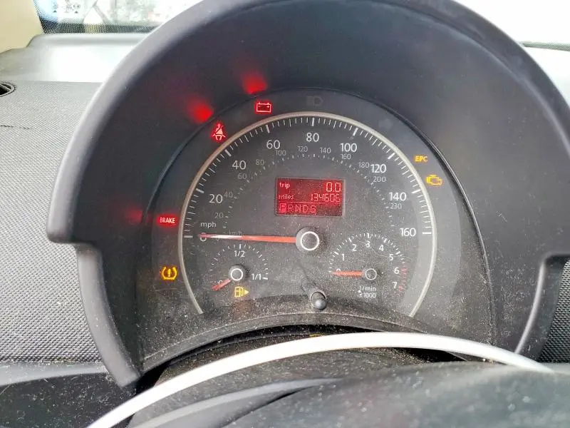 2010 VOLKSWAGEN NEW BEETLE   