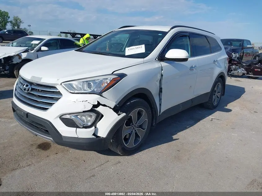 2016 HYUNDAI SANTA FE SE