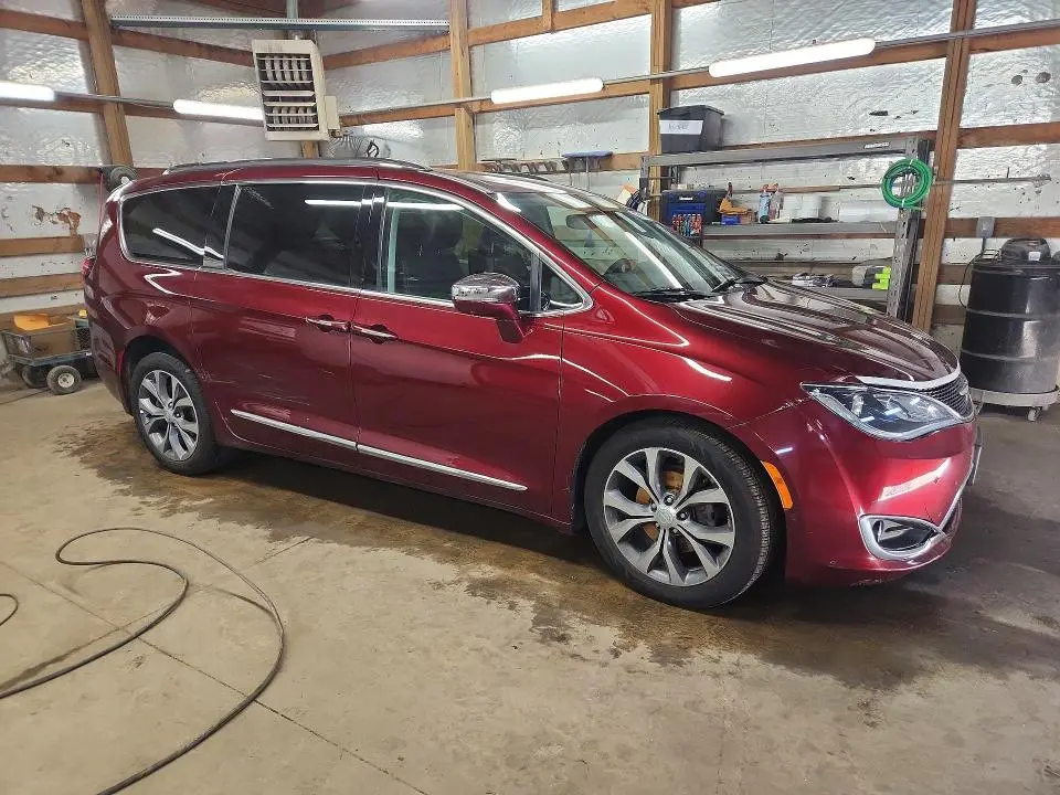 2018 CHRYSLER PACIFICA LIMITED  
