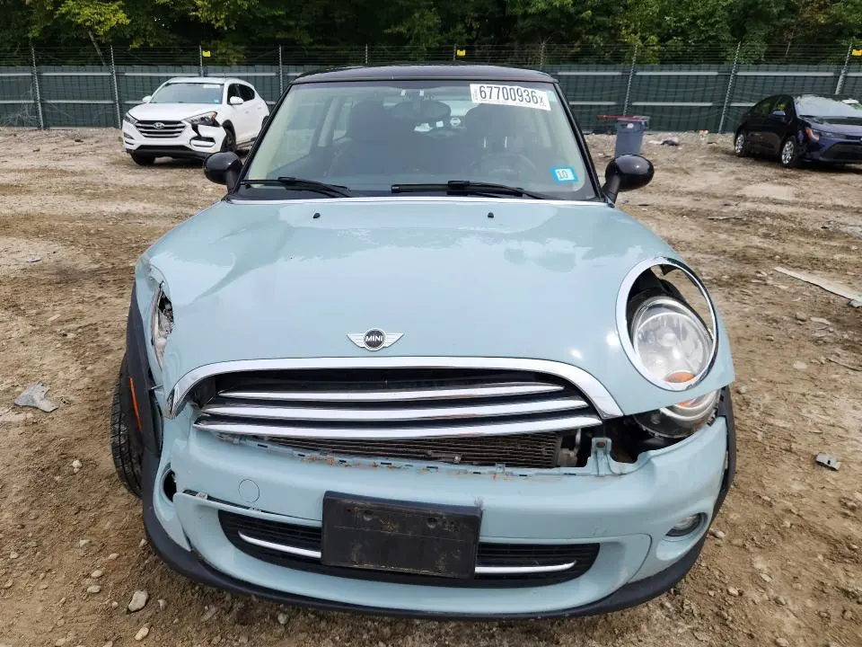 2013 MINI COOPER   