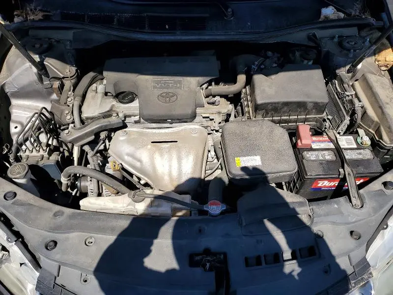 2016 TOYOTA CAMRY SE  