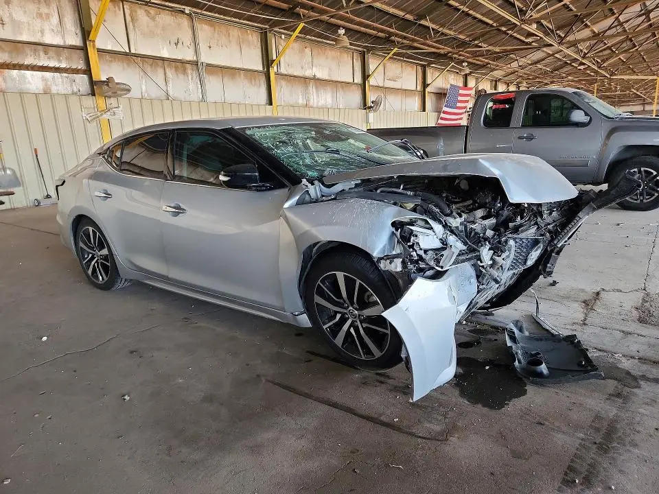 2022 NISSAN MAXIMA SV  