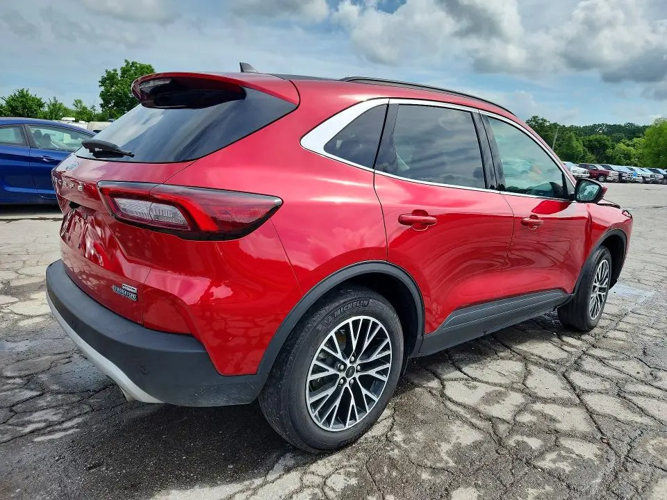 2025 FORD ESCAPE   