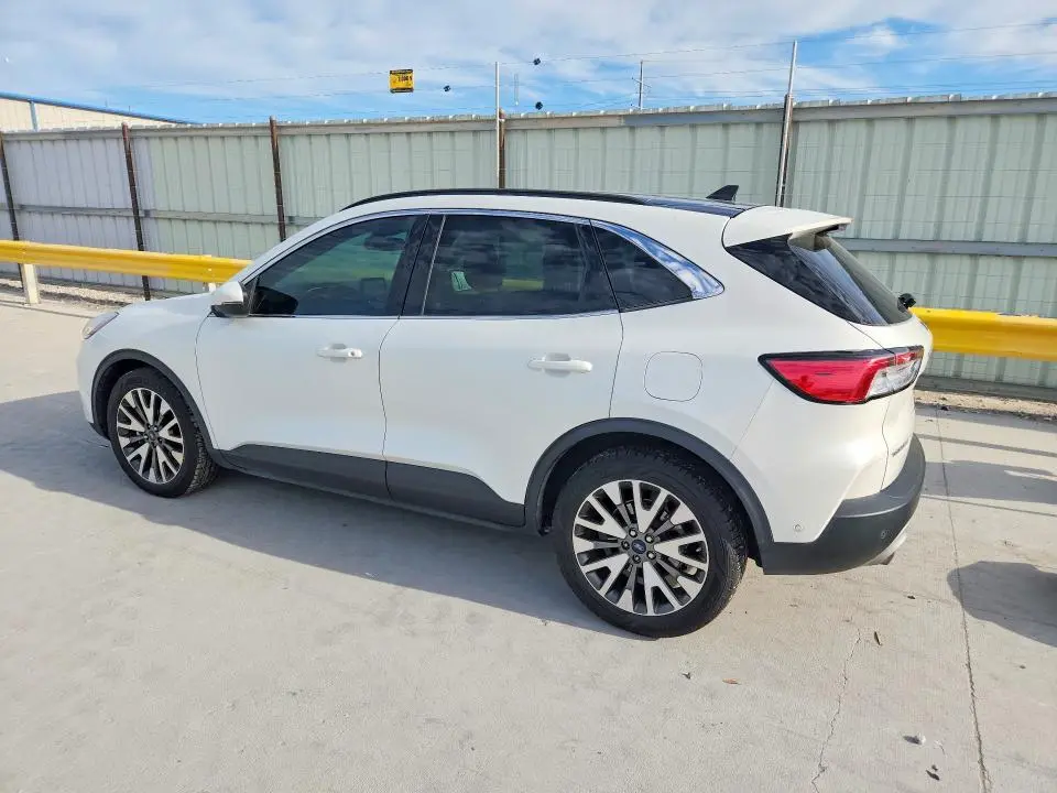 2020 FORD ESCAPE TITANIUM  
