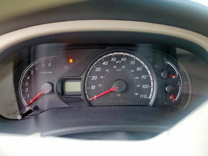 2012 TOYOTA SIENNA LE  