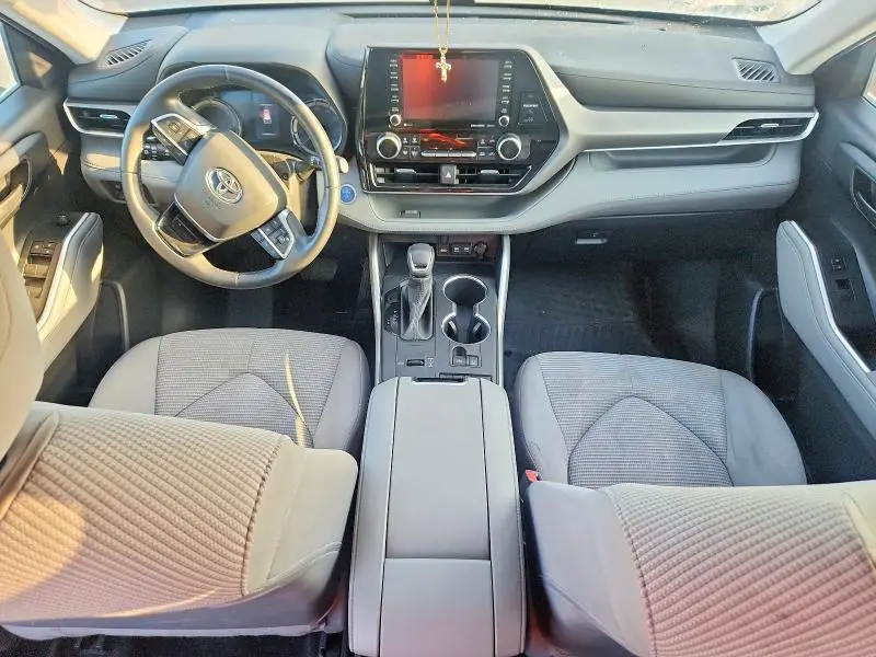 2021 TOYOTA HIGHLANDER HYBRID LE  