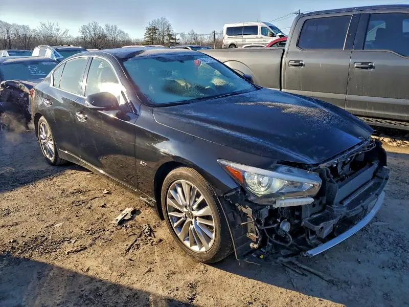 2018 INFINITI Q50 LUXE  