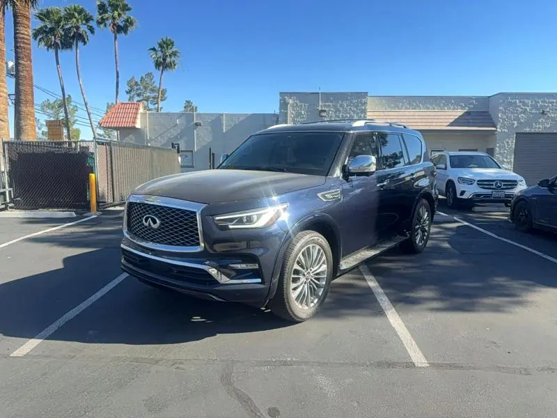 2019 INFINITI QX80 LUXE  
