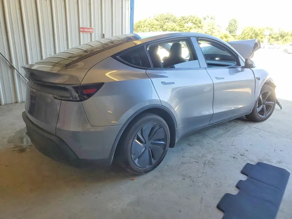 2026 TESLA MODEL Y   