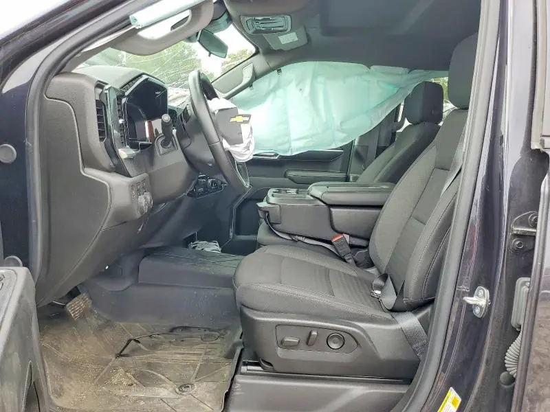 2024 CHEVROLET SILVERADO K1500 LT  