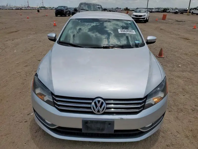 2015 VOLKSWAGEN PASSAT S  