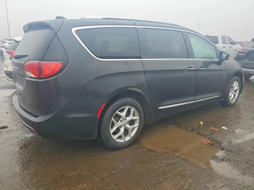 2017 CHRYSLER PACIFICA TOURING L PLUS  
