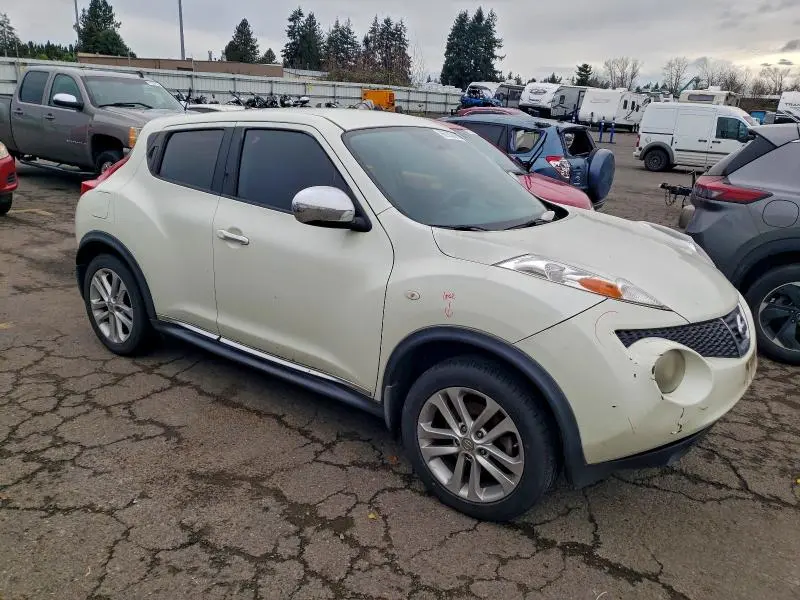 2011 NISSAN JUKE S  