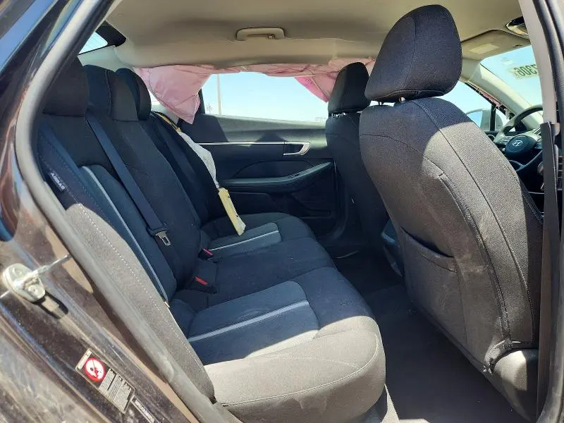 2021 HYUNDAI SONATA SE  