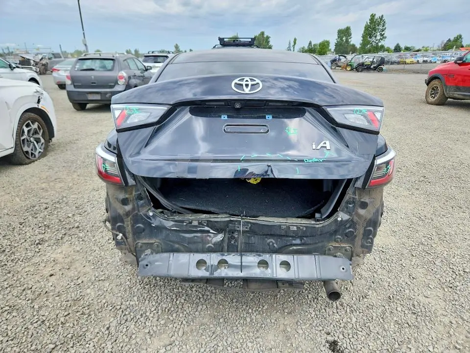 2017 TOYOTA YARIS IA BASE  