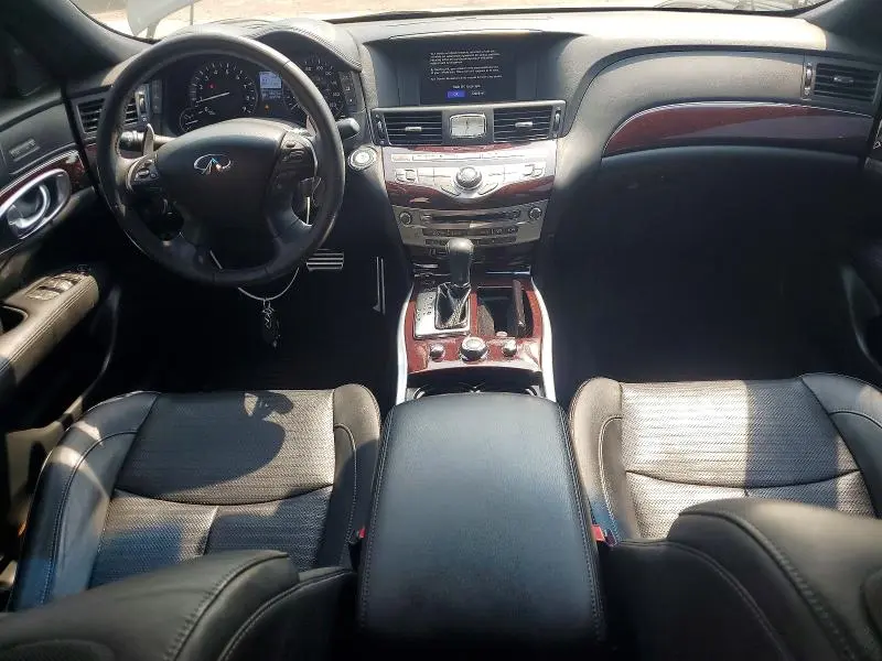 2019 INFINITI Q70 3.7 LUXE  
