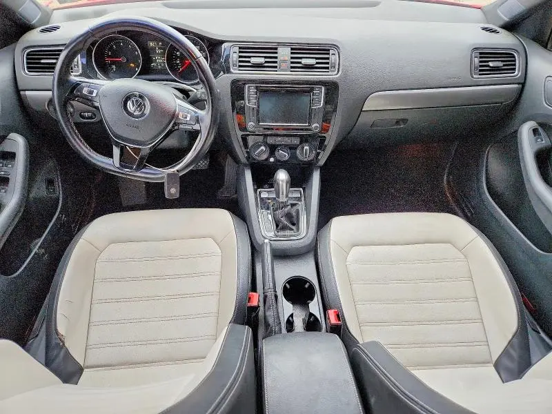 2016 VOLKSWAGEN JETTA SPORT  