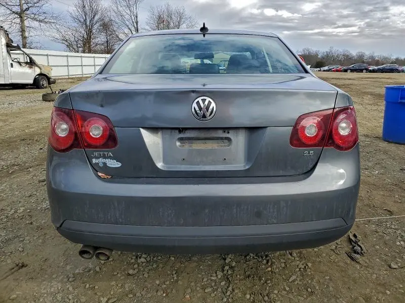 2010 VOLKSWAGEN JETTA SE  