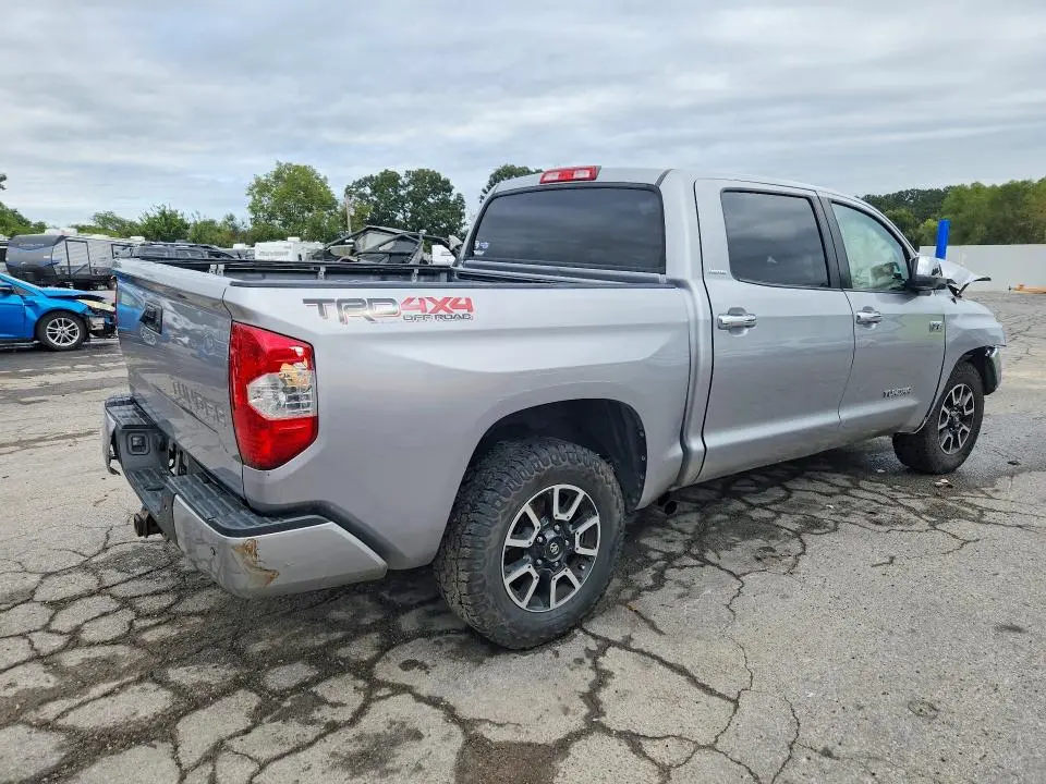 2017 TOYOTA TUNDRA CREWMAX LIMITED  