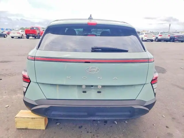 2024 HYUNDAI KONA SE  