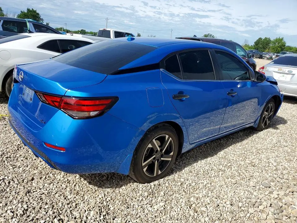2025 NISSAN SENTRA SV  