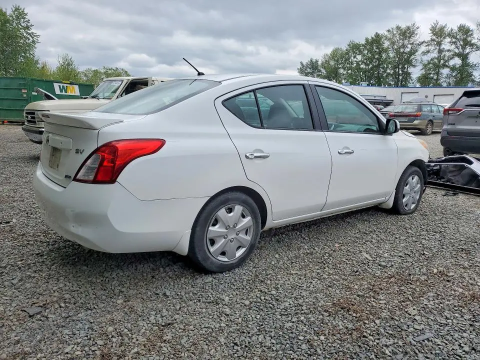 2013 NISSAN VERSA 1.6 S  