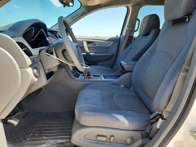 2015 CHEVROLET TRAVERSE LS  