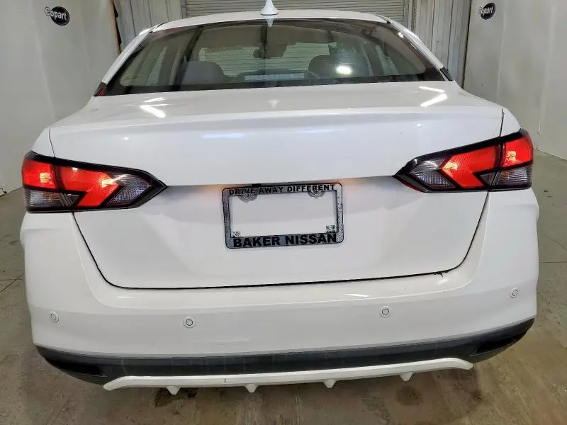 2022 NISSAN VERSA SV  