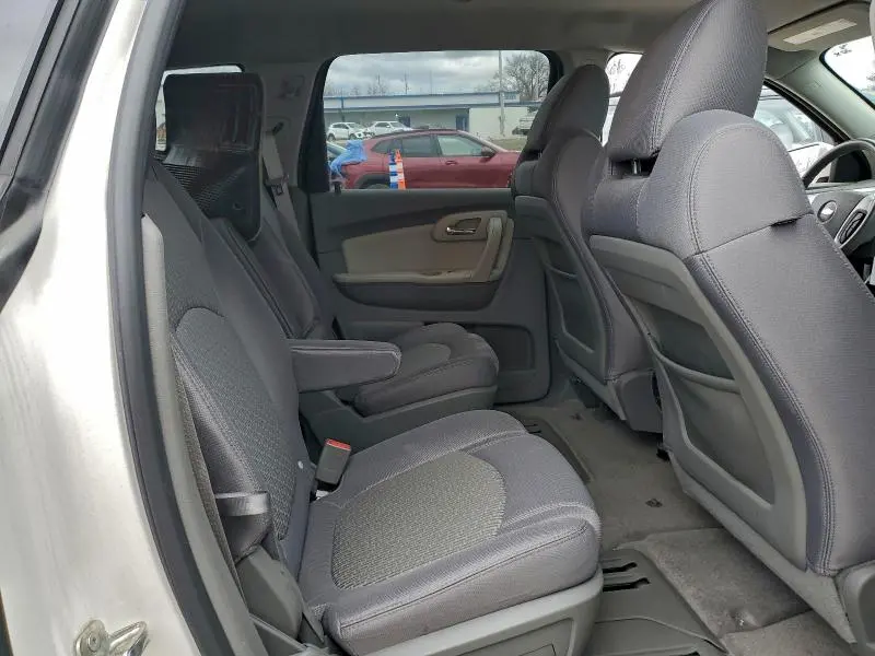 2011 CHEVROLET TRAVERSE LT  