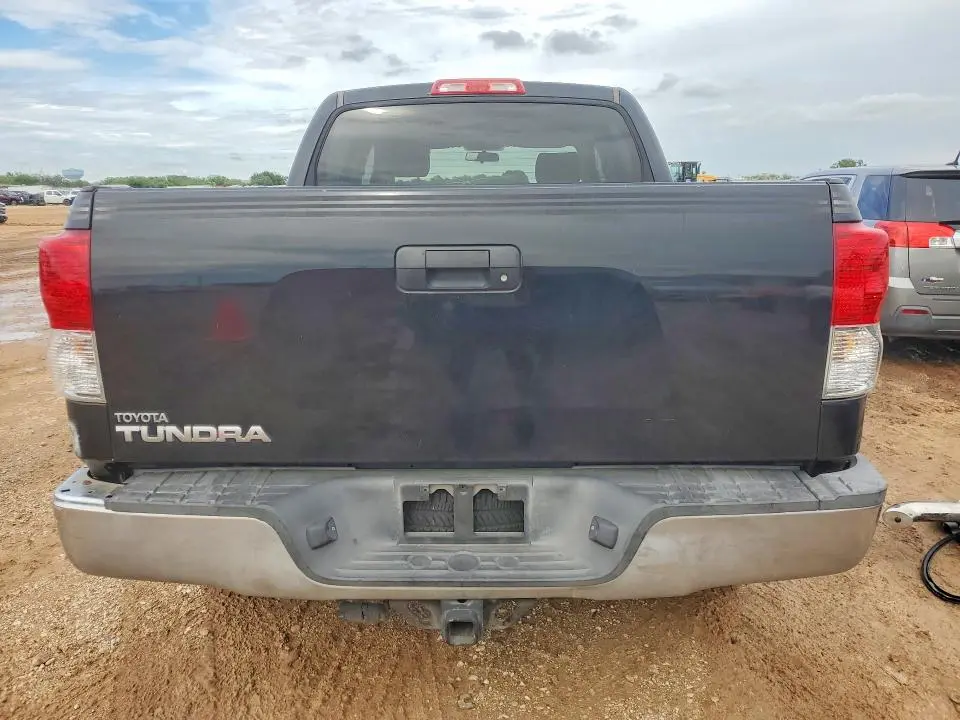 2010 TOYOTA TUNDRA CREWMAX SR5  