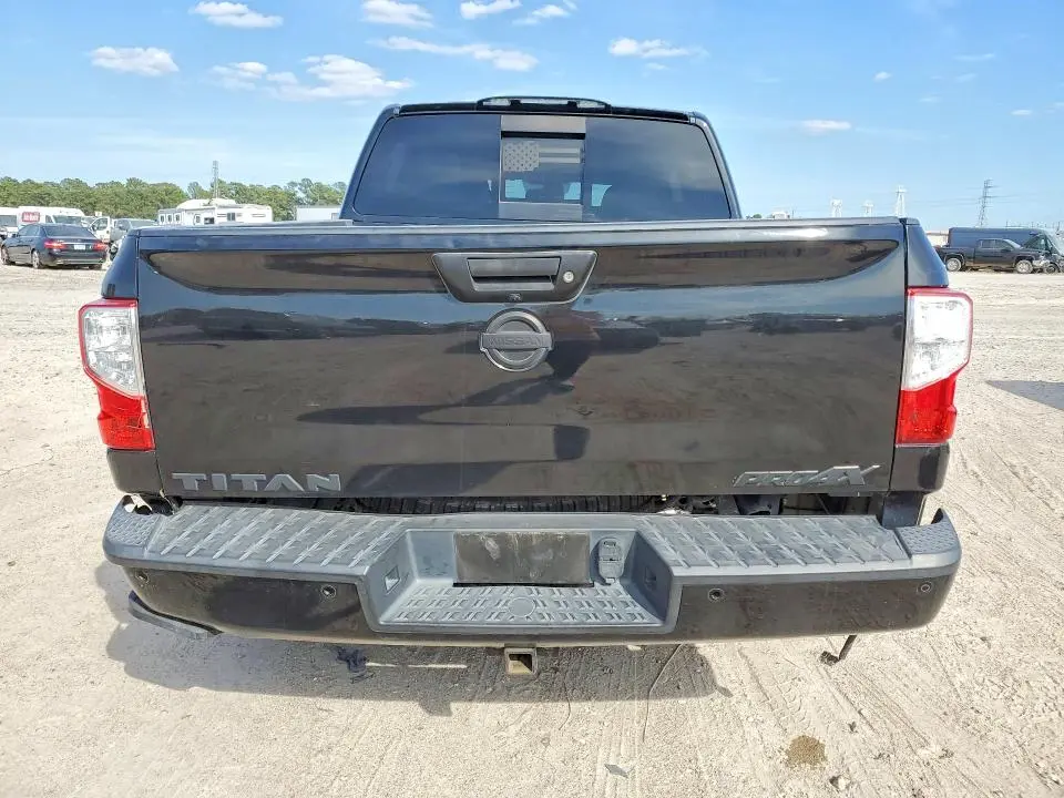 2018 NISSAN TITAN PRO-4X  