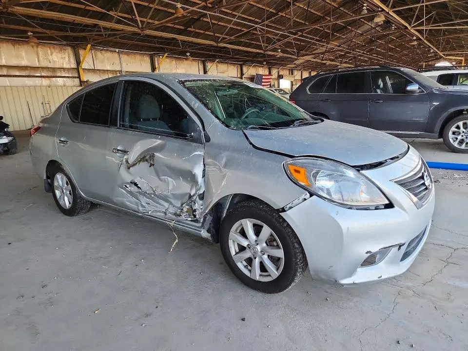2014 NISSAN VERSA 1.6 SV  
