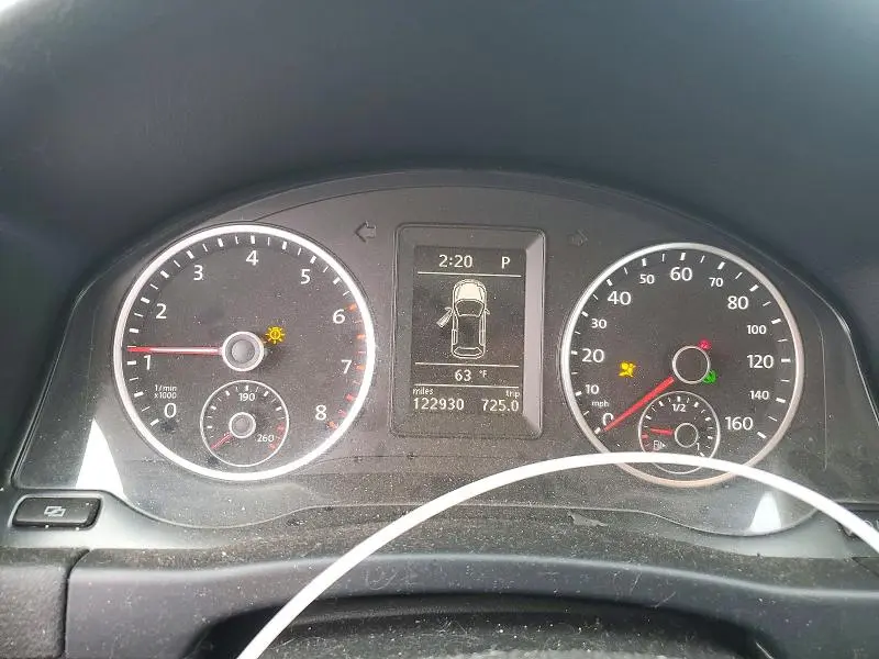 2012 VOLKSWAGEN TIGUAN S  