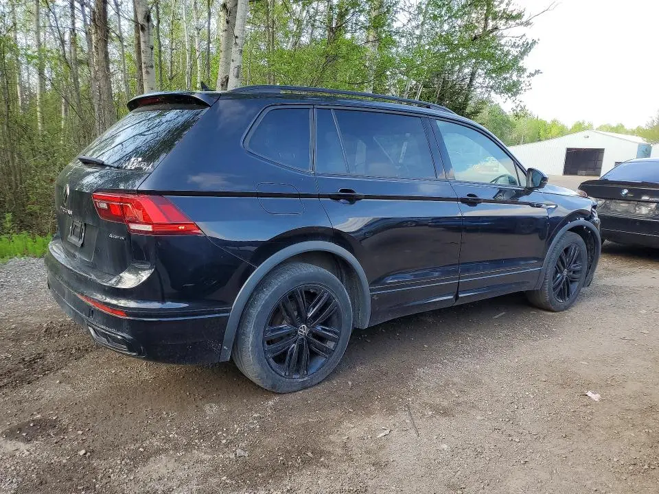 2022 VOLKSWAGEN TIGUAN SE R-LINE BLACK  