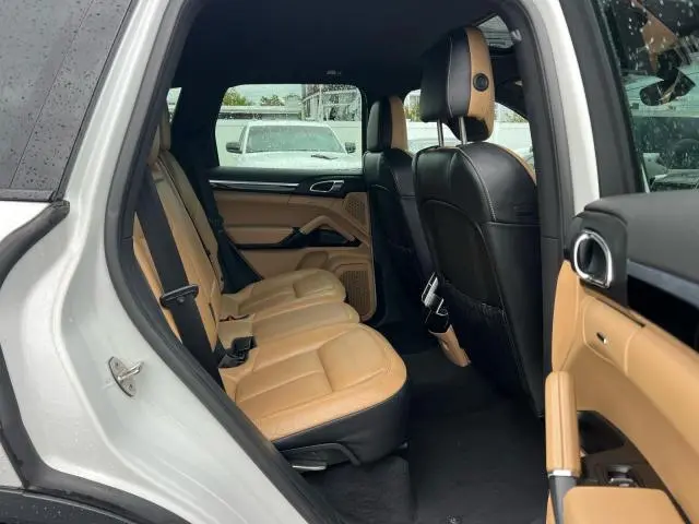 2016 PORSCHE CAYENNE   