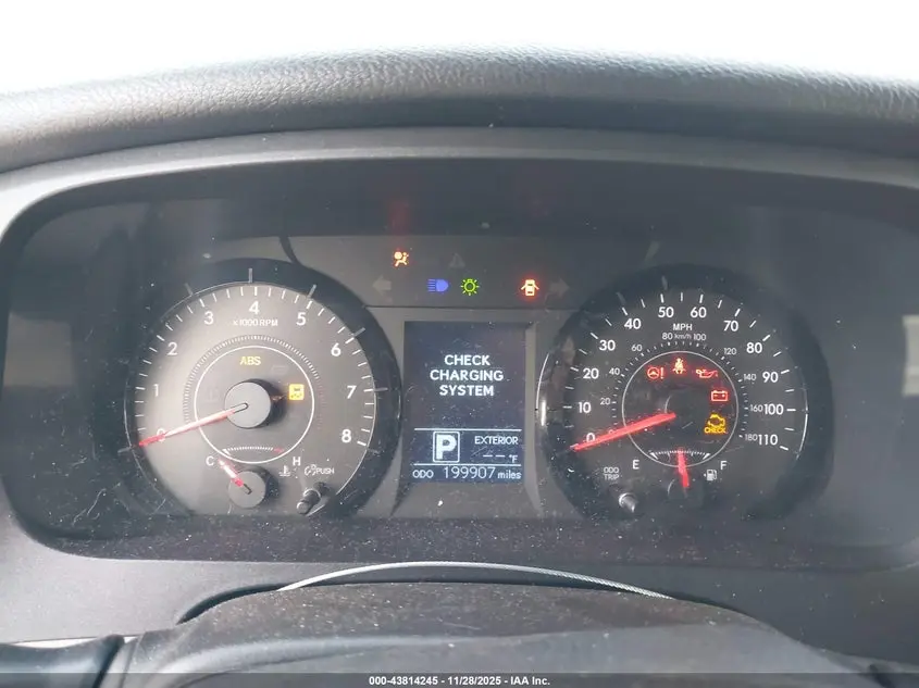 2015 TOYOTA SIENNA LE 8 PASSENGER