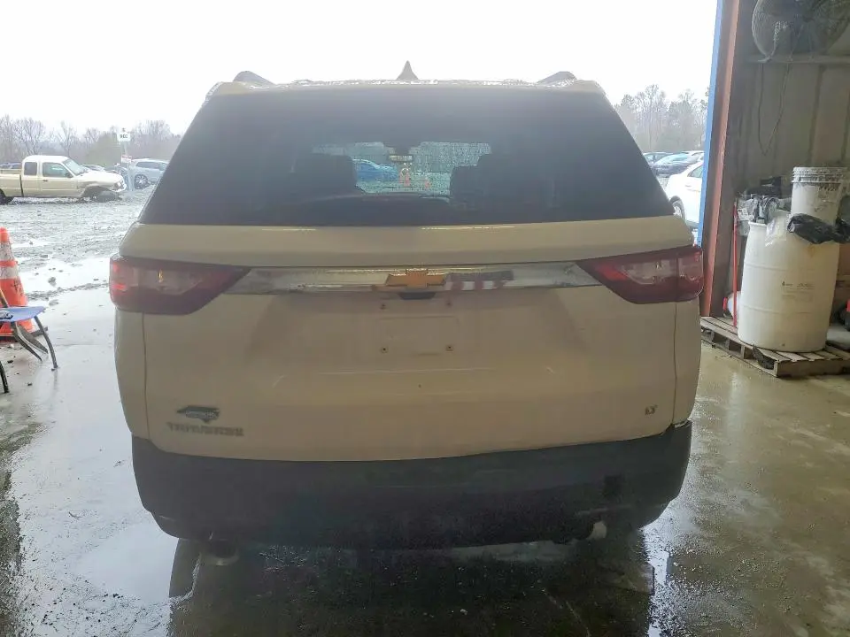 2021 CHEVROLET TRAVERSE LT  