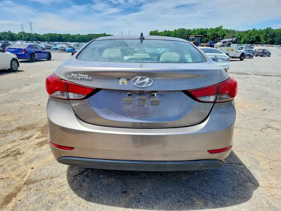 2014 HYUNDAI ELANTRA SE  