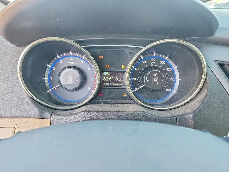 2012 HYUNDAI SONATA GLS  