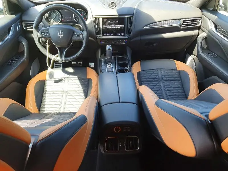 2024 MASERATI LEVANTE MODENA S  