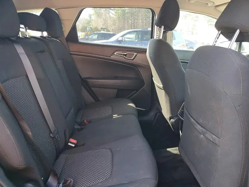 2023 KIA SPORTAGE LX  