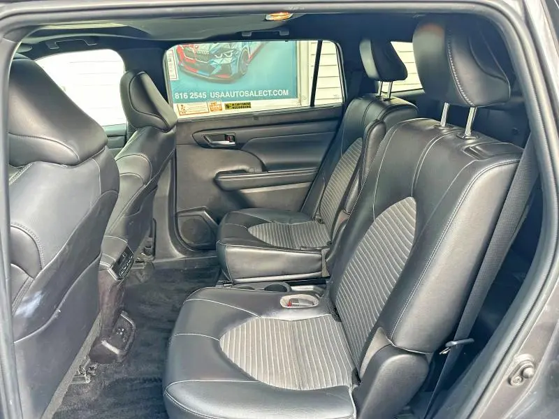 2022 TOYOTA HIGHLANDER XSE  