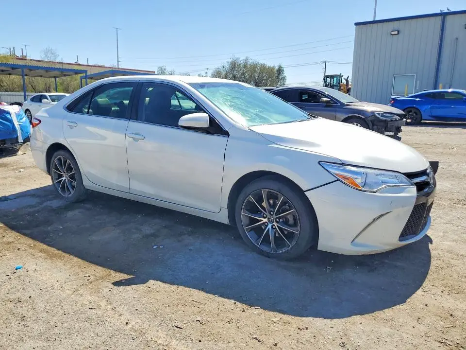 2015 TOYOTA CAMRY XSE  