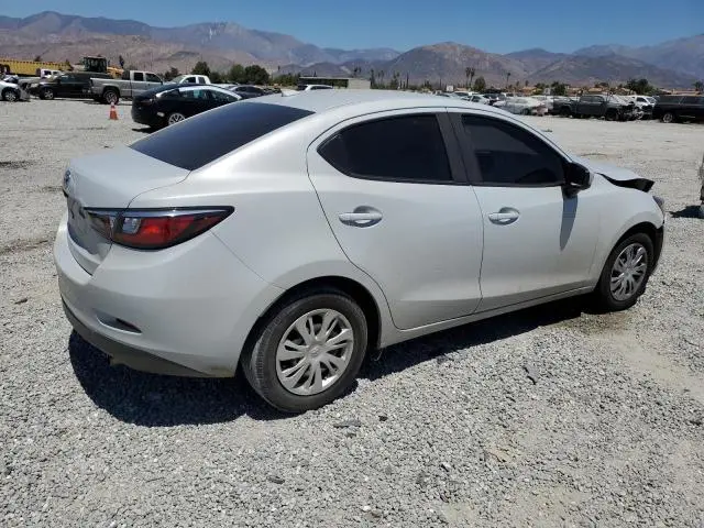2019 TOYOTA YARIS L  