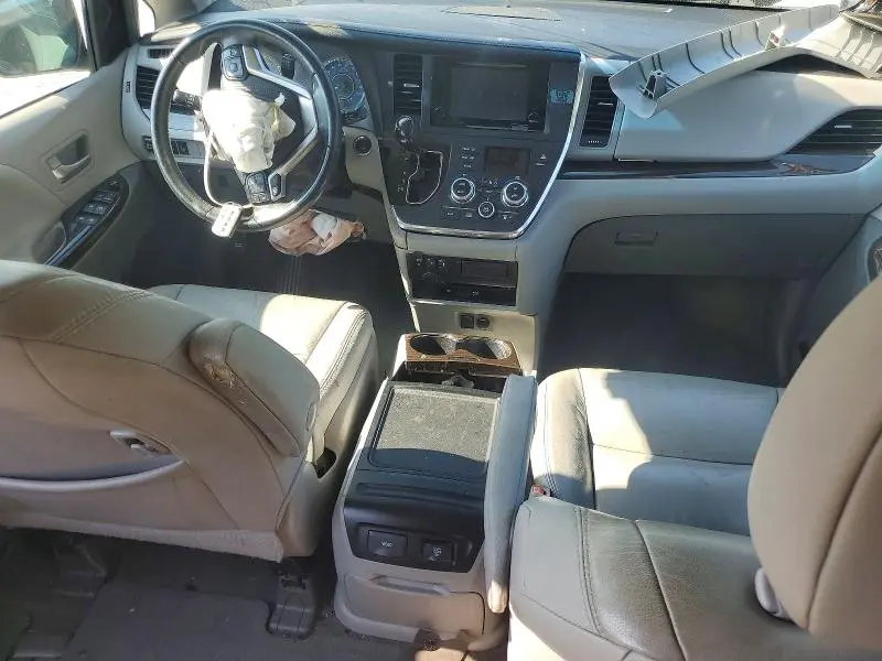2017 TOYOTA SIENNA XLE PREMIUM 8-PASSENGER  