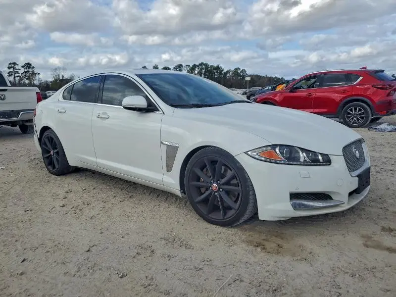 2015 JAGUAR XF 3.0 SPORT  