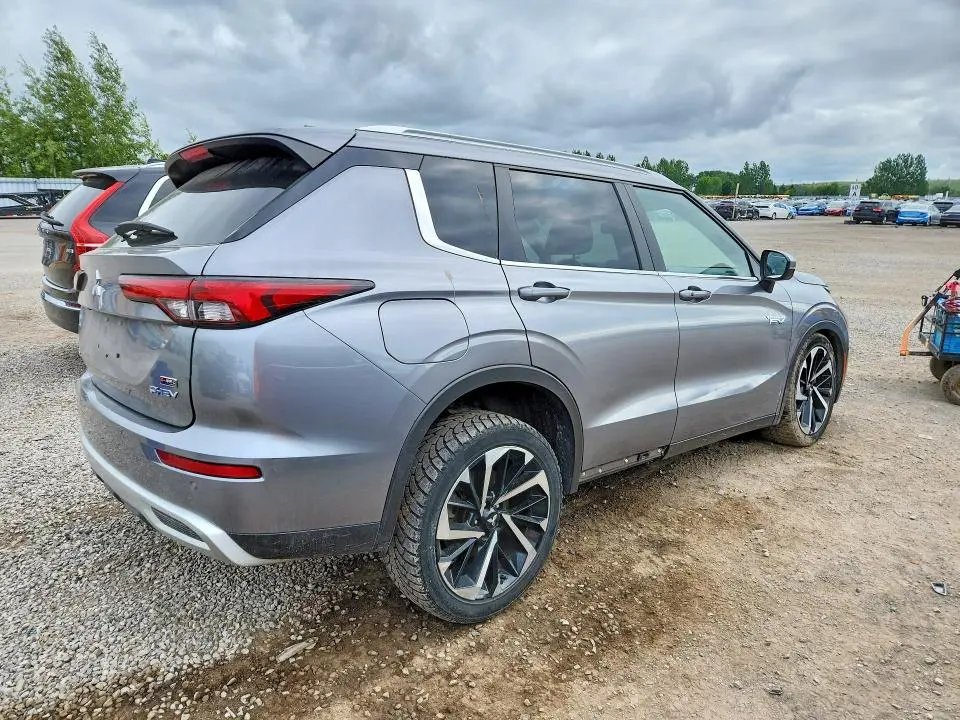 2023 MITSUBISHI OUTLANDER SE  