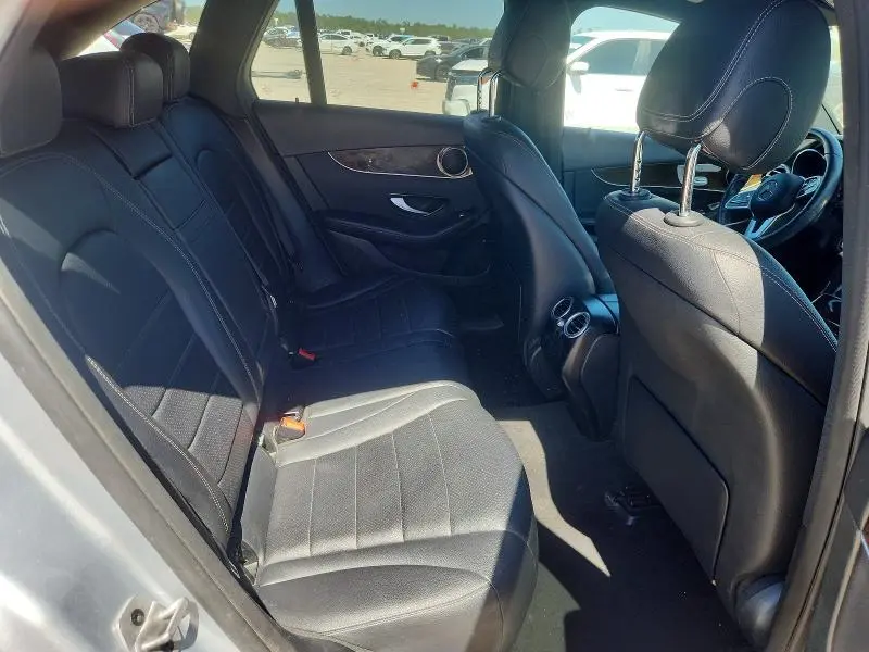 2022 MERCEDES-BENZ GLC 300  