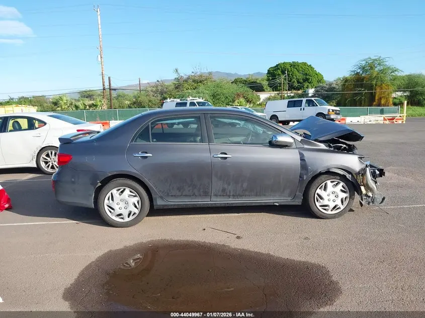 2013 TOYOTA COROLLA LE