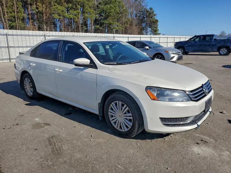 2014 VOLKSWAGEN PASSAT S  